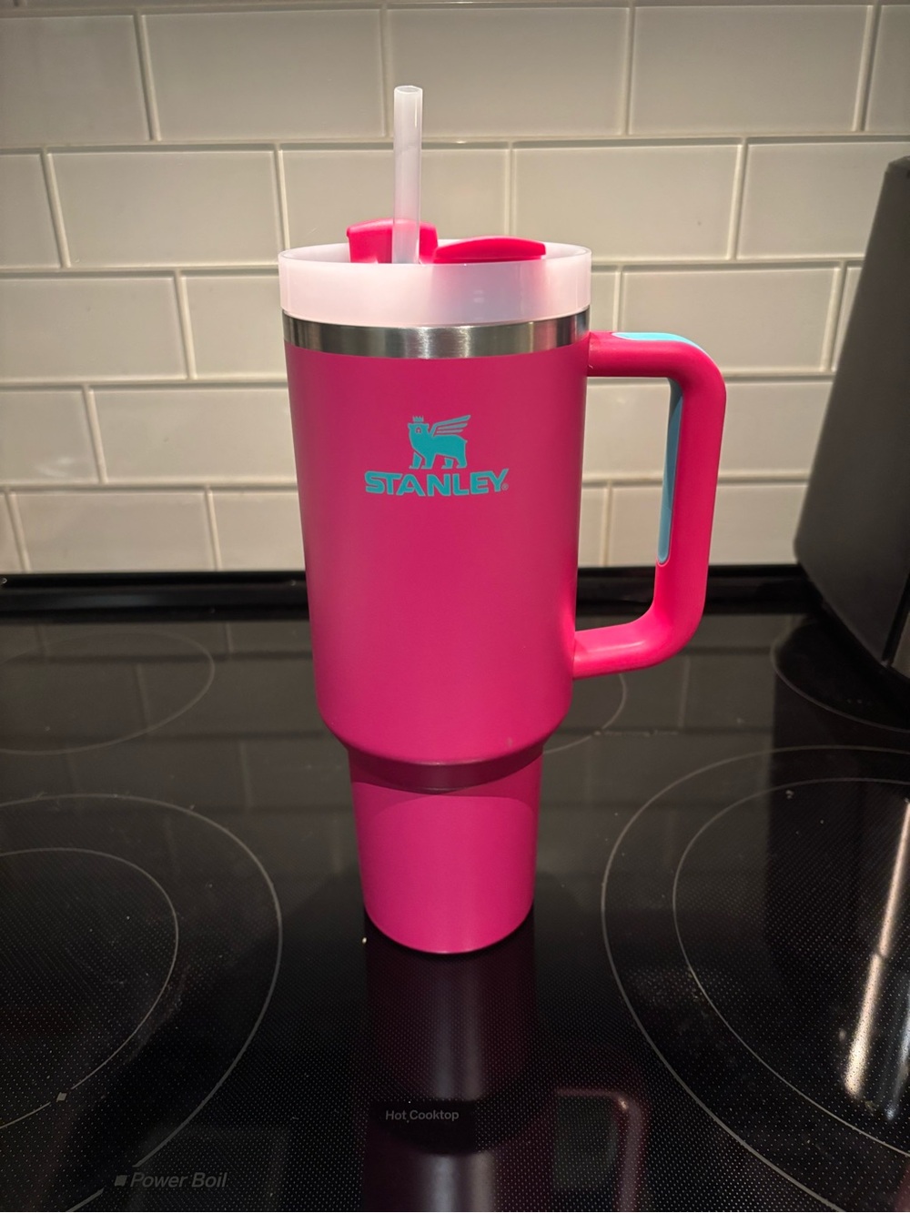 NWOT Stanley Quencher Flowstate 40oz Passion Pink Stainless Steel Tumbler